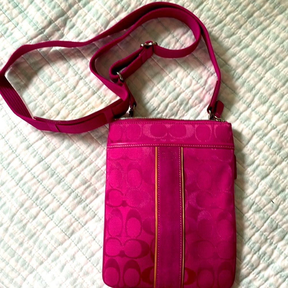 Fuchsia Signature Coach crossbody purse